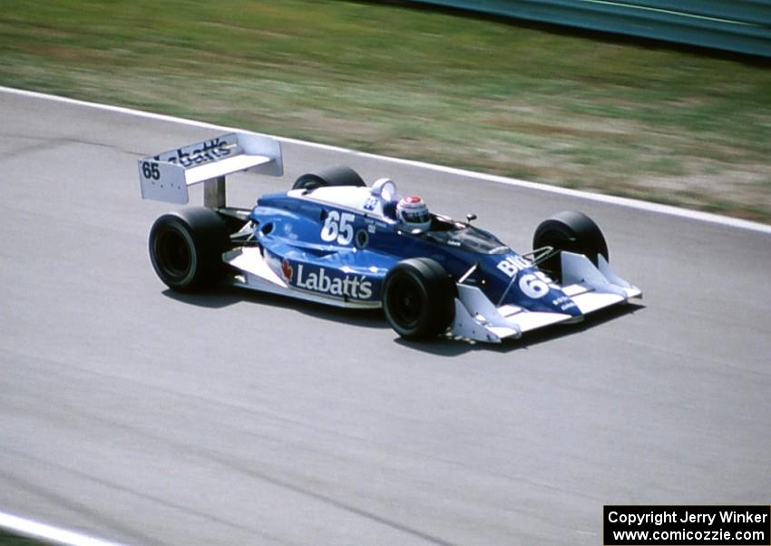 John Jones' Lola T-89/00/Cosworth