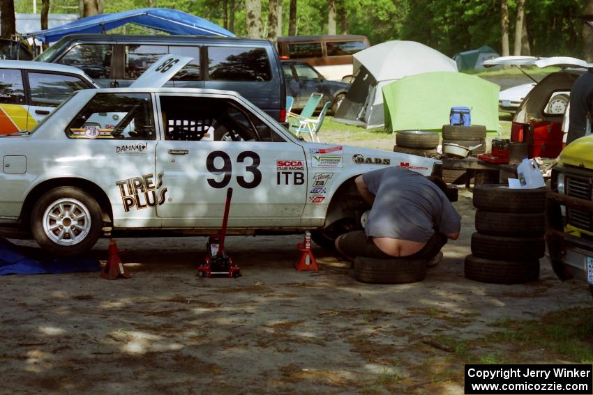 Danny Page works on Mark Strohm's ITB Toyota Corolla