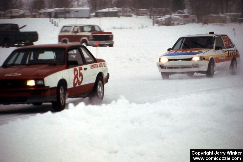 Lyle Nienow / Bud Erbe Chevy Cavalier Z-24 and Larry Menard / Mike Kramer Toyota FX-16