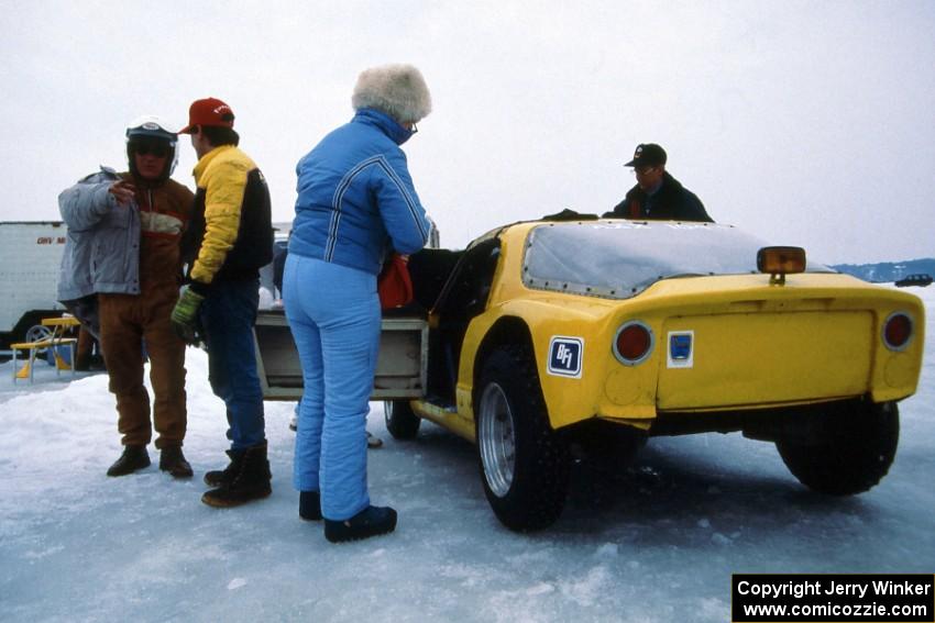 Scotty Bell's modified Volvo V-6 powered SAAB Sonnet II in the pits