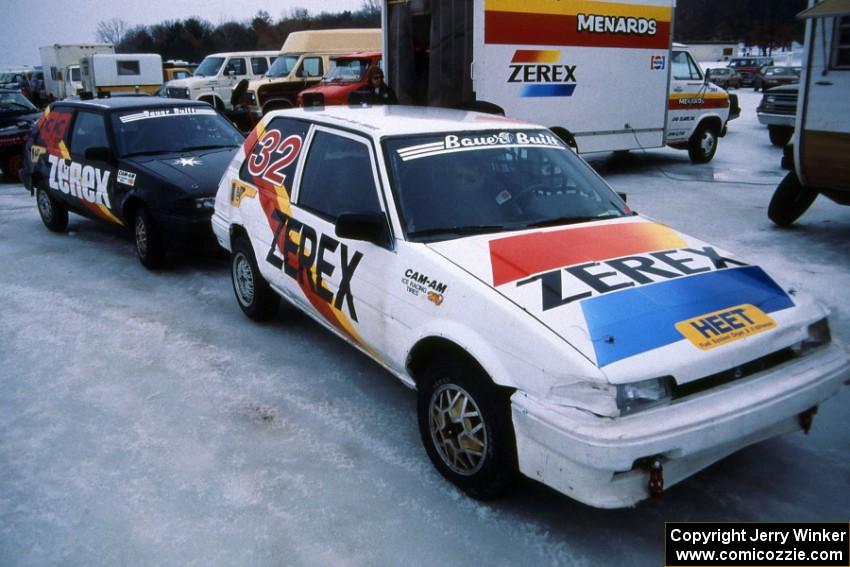 The Toyota FX-16s of (32) Larry Menard / Mike Kramer and (33) Chris Menard / Charlie Menard