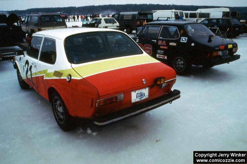 (21) Dan Burhans / Tammy Burhans and (96) Bob Swinehart / Maureen Wagner SAAB 99s