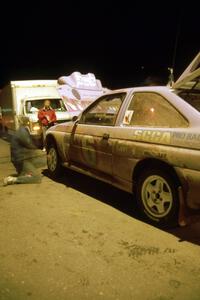 Carl Merrill / Jon Wickens Ford Escort Cosworth RS gets the lugs torqued at service in Kenton (1).