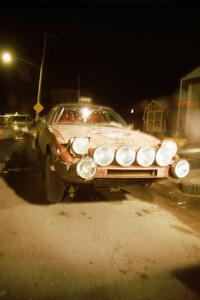 Bruce Newey / Kennon Rymer in Kenton at service in their Mazda RX-7 (1).