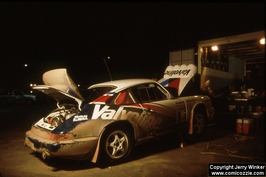 Jeff Zwart / David Stone Porsche Carrera 4 receive service in L'Anse (2).