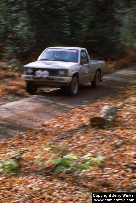 Roger Hull / John Elkin in their Mitsubishi Pickup.