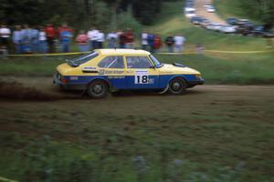 Sam Bryan / Rob Walden flog their SAAB 900 at the county road spectator point.