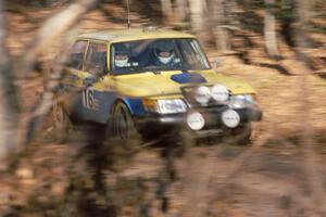 Goran Ostland / Steve Baker SAAB 99 come into the finish of SS1.