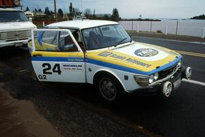Goran Ostlund / Steve Baker SAAB 99 get a quick gas splash at Eagle Harbor.