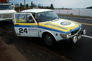 Goran Ostlund / Steve Baker SAAB 99 get a quick gas splash at Eagle Harbor.