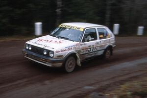 Bob Elliott / Mark Williams in their VW GTI on the Delaware 1 stage.