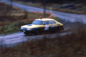 Sam Bryan / Rob Walden in their SAAB 900 enter the delta at Delaware.