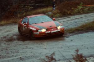 Walt Peterson / Harry Pressey take a clean line at the Delaware delta in their Honda Prelude.