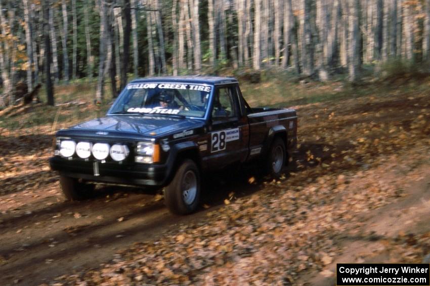 Jeff Hendricks / Noble Jones in their Jeep Comanche were the only truck class entrant.