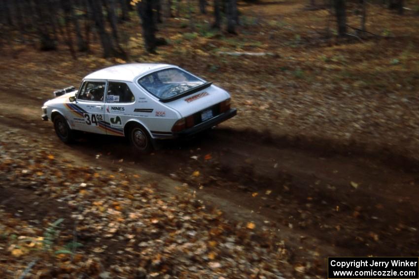 The Jerry Sweet / Stuart Spark SAAB 99 flings leaves at the finish of SS1.