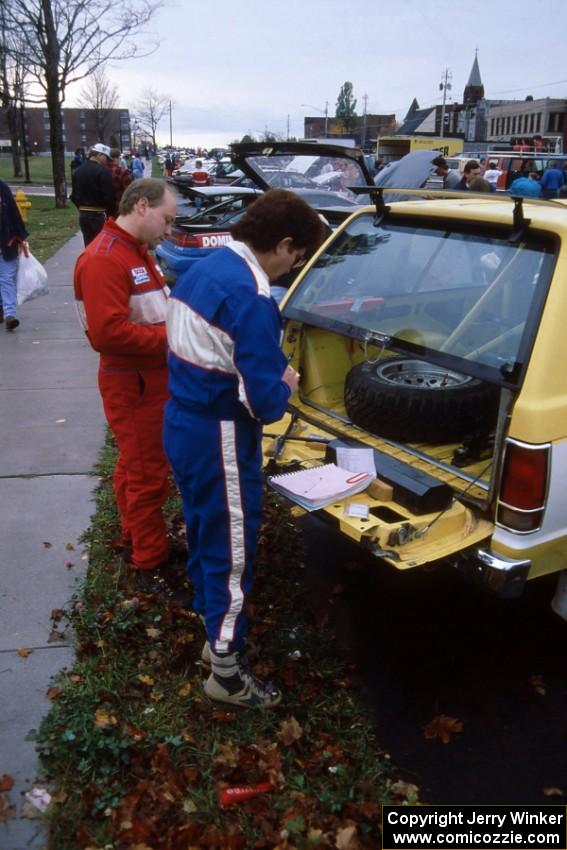 Scott Justus / Yorgi Bittner Chevy S-10 Blazer at parc expose prior to the start of day two's club rally.