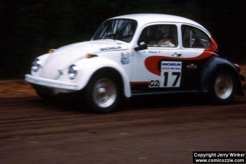 Rene Villemure / Mike Villemure launch from the start of Delaware in their VW Beetle.