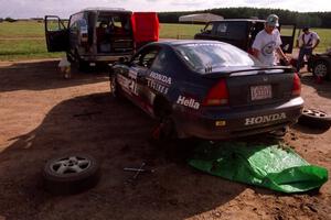 Jim Anderson / Martin Dapot and their Honda Prelude VTEC at Park Rapids service on day two.