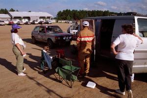 The crew of the Lynn Anderson / Barry Berg VW GTI: Sarah Lenz, Ellison Lenz, Lynn Anderson and Grace Anderson.