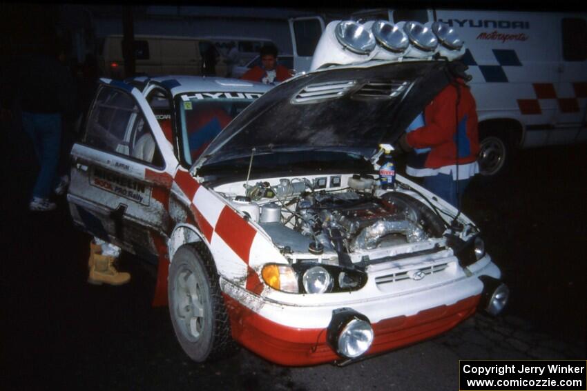 The Paul Choinere / Jeff Becker Hyundai Elantra at L'Anse service. They DNF'ed on day one.