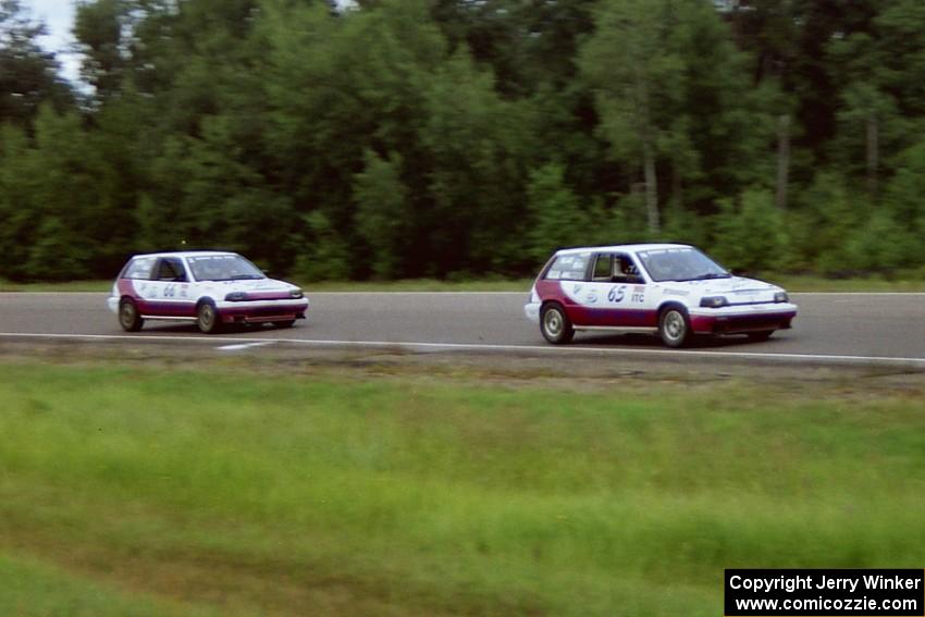 Bruce Parsons (65) and Jeff Lund (66) in their ITC Honda Civics