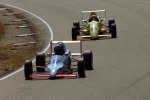 Formula Continental battle out of turn nine: Bill Wiedner's Swift DB-3 leads Steve Thomson's ???