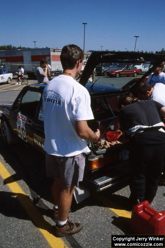 Aaron Hatz / Brendan Higgins VW Rabbit gets topped off at parc expose.