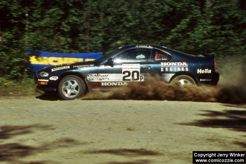 Jim Anderson / Anne Thomas drift their Honda Prelude VTEC through the sweeper at the crossroads.