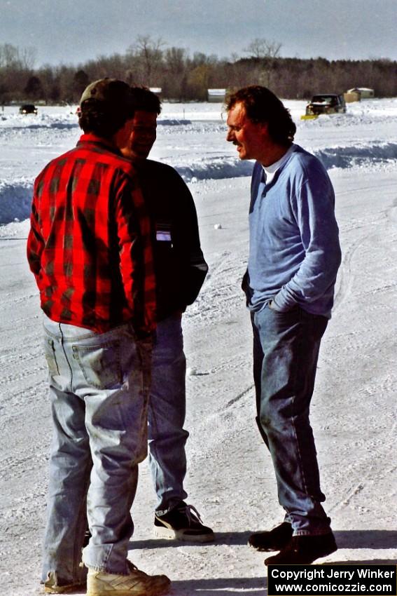 Len Jackson (left) and Dave Kapaun (right) converse with Robby Gordon (center)