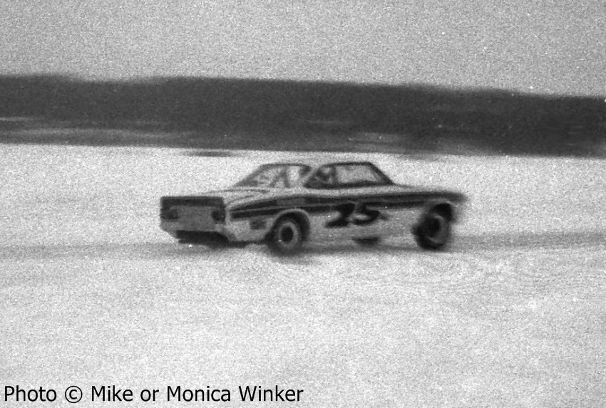 1973 Goodman Cup Altoona, WI : Hank Godfredson's Corvair