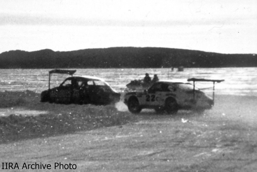 1973 IIRA season : Flip Shockley's SAAB 96 and Peter Kitchak's Porsche 911.