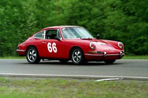 ???'s Porsche 911 ran in the Vintage Race