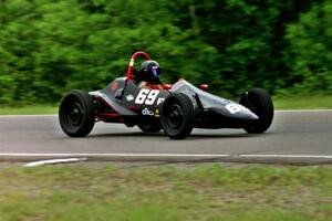 Jon Belanger's Autodynamics Mk. V Formula Vee ran in the Vintage Race