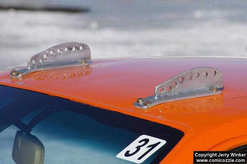 Are those airfoils or anti-roll devices atop the Randy Rippie / Jesse Hulett Honda CRX?