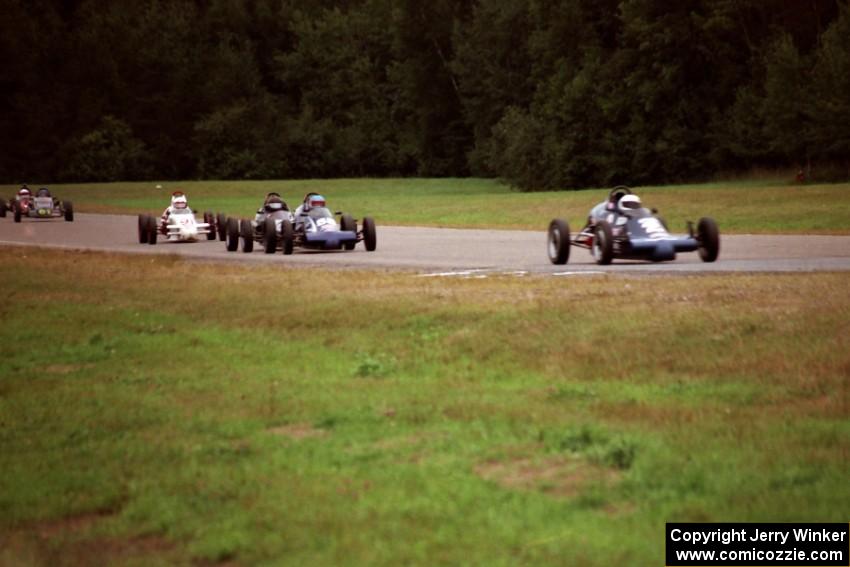 Formula Vee battle headed into turn 6