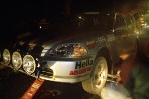 The Jay Kowalik / Jeff Wheeler Honda Civic gets serviced in Kenton(1).