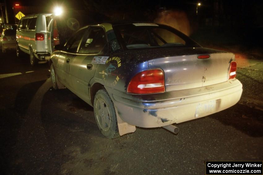 Al Kaumeheiwa / Craig Sobczak get serviced in Kenton prior to a Production class win in their Dodge Neon.