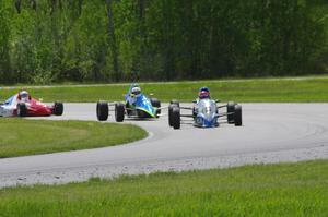 Tony Foster's Swift DB-1 Formula Ford, Steve Barkley's Euroswift SE-1 and Darrel Greening's Red Devil BR-2K2 Formula 500