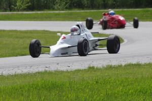Alan Murray's Swift DB-1 Formula Ford and Ethan Mackey's EuroSwift SC94T Formula Ford