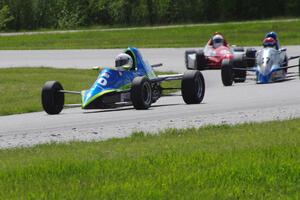 Steve Barkley's Euroswift SE-1, Tony Foster's Swift DB-1 Formula Ford and Darrel Greening's Red Devil BR-2K2 Formula 500