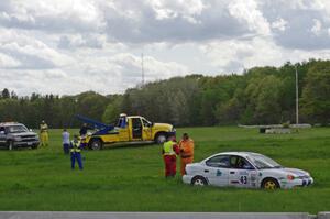 John Glowaski's ITA Dodge Neon ACR gets picked up after DNF'ing the race