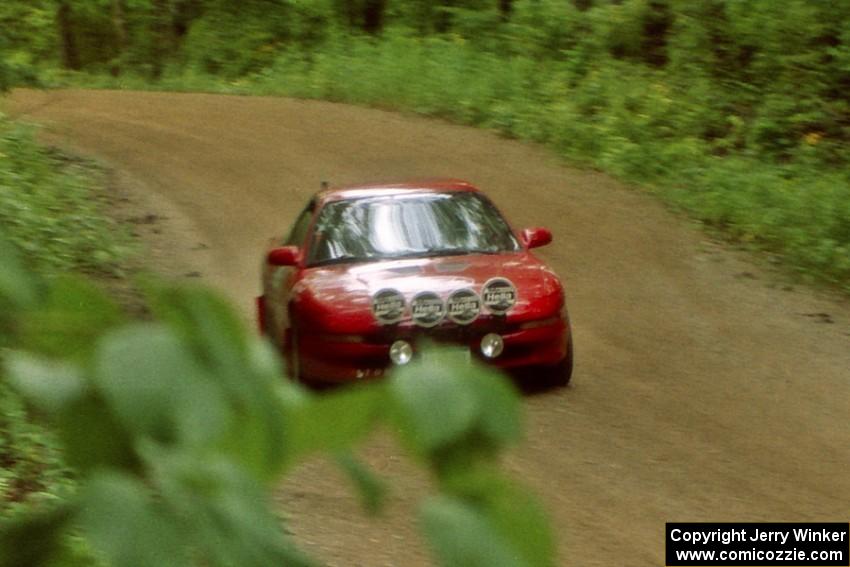 Erick Nelson / Barry Ptak Ford Probe GT on Halverson Lake, SS1.