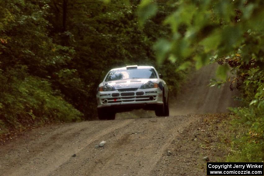 John Lloyd / Pauline Gullick Hyundai Tiburon at speed on SS13, Indian Creek.