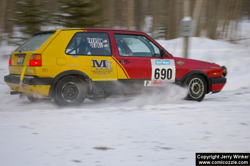 Carl Seidel / Eric Iverson VW Golf at a left-hander on the ranch stage on day one.