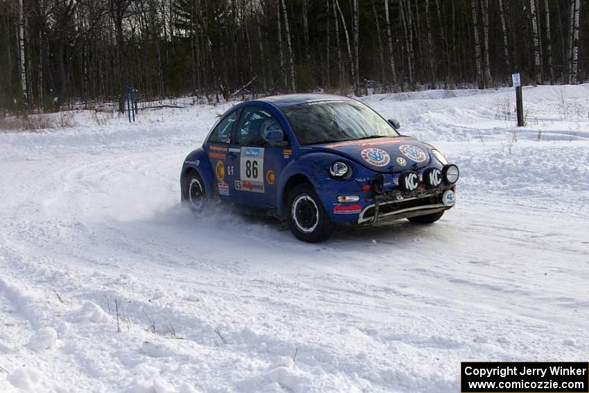 Mike Halley / Kala Rounds VW New Beetle exit a 90-left on the first stage of day two of the rally.