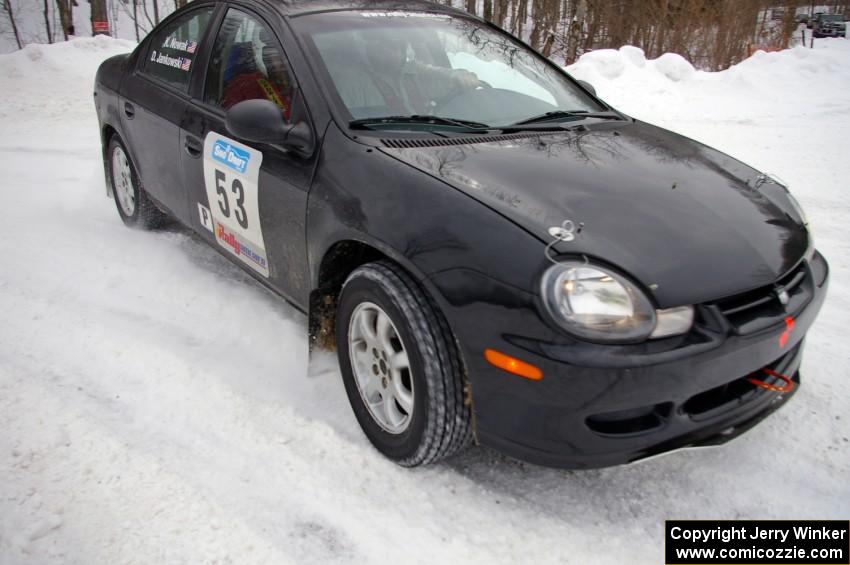 Don Jankowski / Ken Nowak Dodge Neon ACR hugs the inside of a bank on day two of the rally.