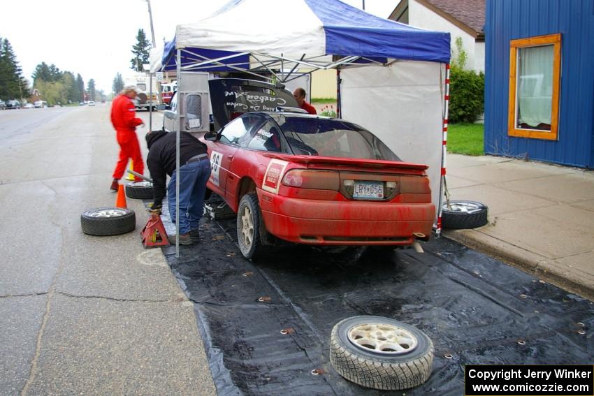 Cary Kendall / Scott Friberg Eagle Talon gets serviced in Akeley (1).