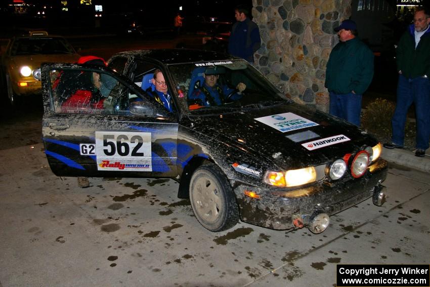 Brian Dondlinger / Dave Parps Nissan Sentra SE-R checks in at the finish (1).