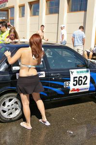 Brian Dondlinger / Dave Parps Nissan Sentra SE-R and high-school tennis car wash girls.