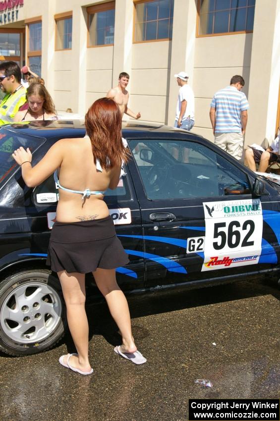 Brian Dondlinger / Dave Parps Nissan Sentra SE-R and high-school tennis car wash girls.